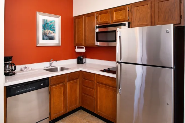 جناح بسريرين مزدوجين بإطلالة على الجبل بشرفة بغرفتي نوم، Residence Inn By Marriott Palm Desert 2/2