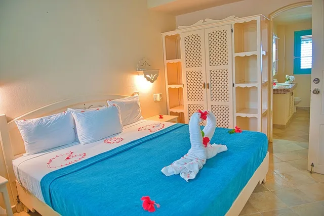 Family, Triple, 3 Double Beds, Ocean Front, Kitchenette، Hotel Villas Las Palmas Al Mar 7/10