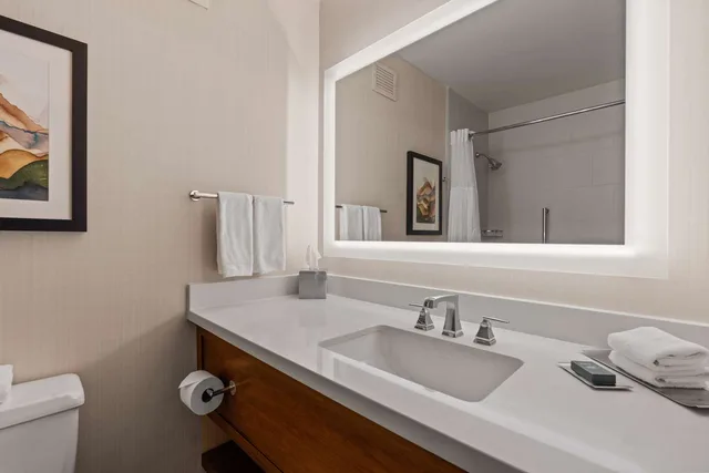 Room, 2 Queen Beds, Skyline View, High Floor، DoubleTree by Hilton Hotel Spokane City Center 4/5