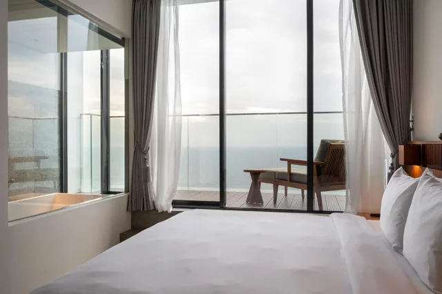 غرفة ديلوكس بسرير مزدوج بإطلالة على البحر بشرفة، Granbell Hotel Colombo 3/7
