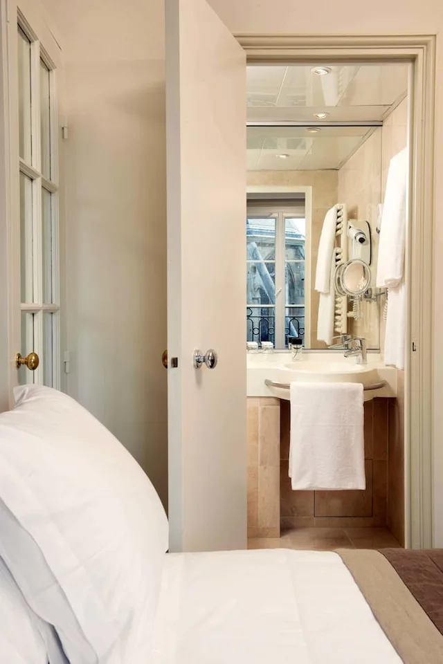 غرفة بسرير كوين، Hotel Henri Iv Rive Gauche 6/6