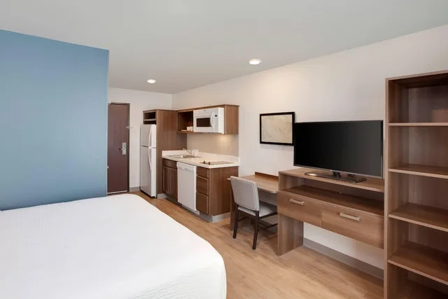غرفة قياسية بسرير كوين، WoodSpring Suites Houston Northwest 3/5