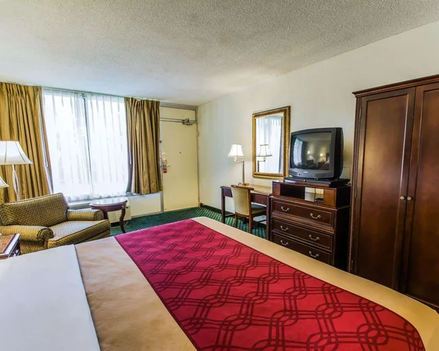 غرفة بسرير كينج، ISLAND HOTEL of Space Coast 3/4