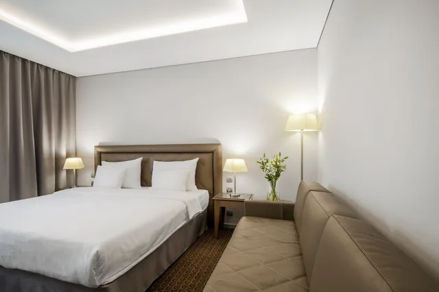 غرفة سوبيريور بسرير مزدوج أو سريرين منفصلين مع أريكة، Hotel Royal Prague 4/10