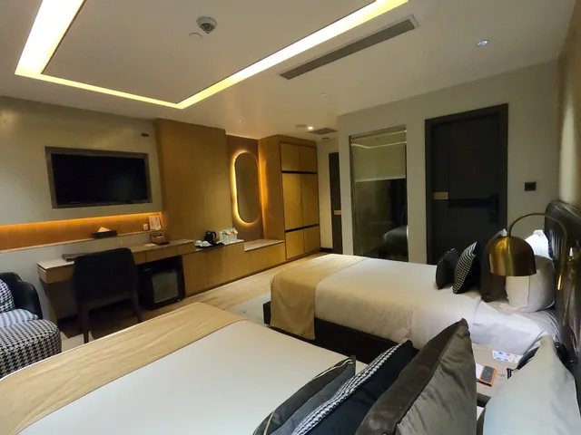 Deluxe, Twin Beds, The Zabeer Dhaka 4/10