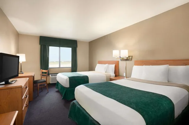 غرفة بسريرين كوين لذوي الإعاقة، Travelodge By Wyndham Pecos 1/2