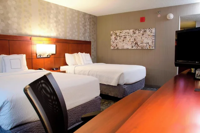 Room, 2 Queen Beds, Accessible, Courtyard By Marriott Waterbury Downtown 2/2