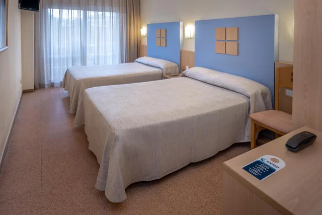 غرفة ثلاثية، Caprici Beach Hotel & Spa 6/7
