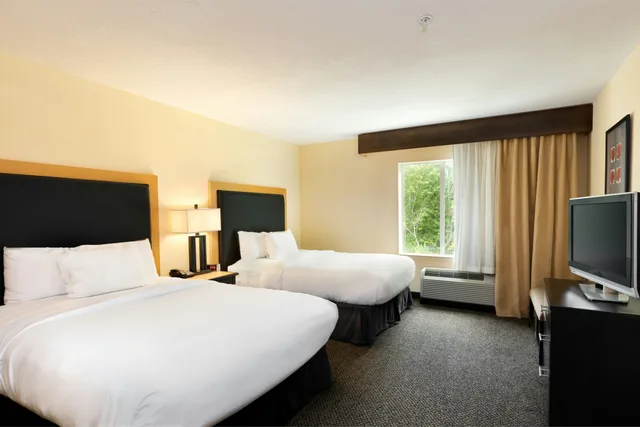 جناح استوديو بسريرين كوين، DoubleTree by Hilton Hotel Savannah Airport 1/7