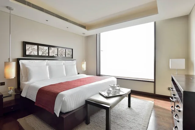 جناح تنفيذي بسرير كينج بإطلالة على الجبل بغرفة نوم واحدة، Jw Marriott Hotel Pune 5/8