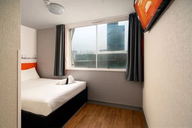 غرفة قياسية بسرير مزدوج لذوي الإعاقة، easyHotel Croydon 7/10