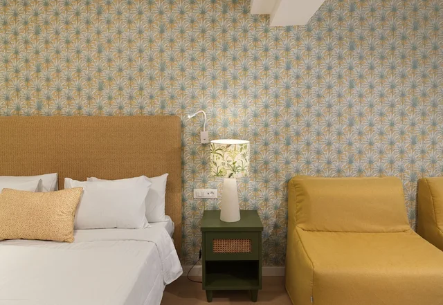 غرفة ديلوكس عائلية بسرير مزدوج بإطلالة على المسبح مع أريكة، Leonardo Kolymbia Resort 5/7