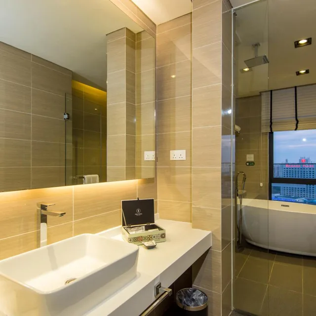 Heritage, Executive, King Bed, with View, Balcony, Bathtub, The Pines Melaka 6/9