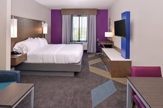 Suite, 2 Queen Beds, Accessible, Holiday Inn Express Suites Bryant Benton Area 3/4