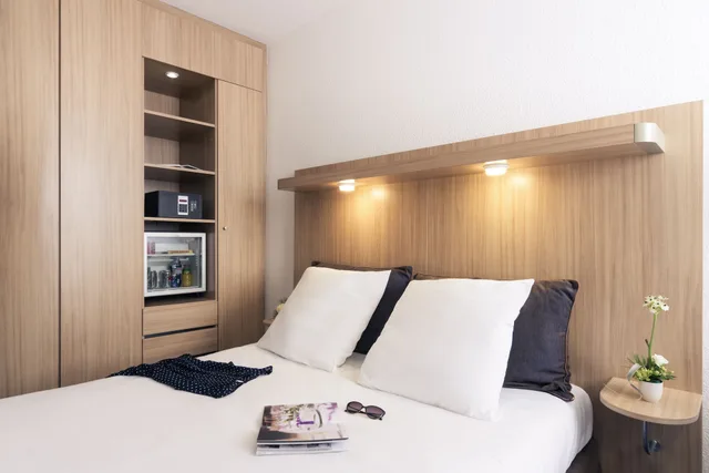 غرفة بسرير مزدوج بشرفة، Mercure La Rochelle Vieux Port Sud 1/8