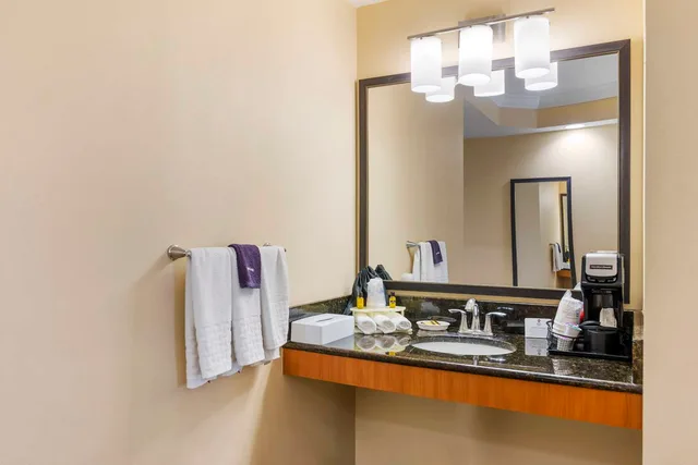غرفة بسريرين مزدوجين لذوي الإعاقة، Best Western Plus Kingsland 5/5