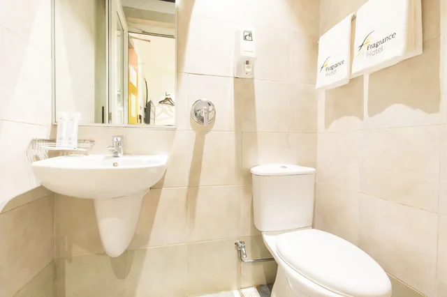 غرفة سوبيريور ثلاثية بسرير كوين وسرير فردي، Fragrance Hotel - Balestier 10/10