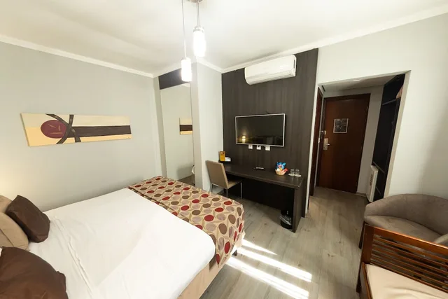 Luxury, Suite, King Bed, CLASS HOTEL GUAXUPE 1/5