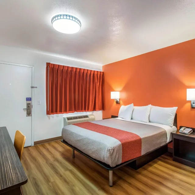 غرفة بسرير مزدوج لذوي الإعاقة، Motel6 Youngtown, AZ - Phoenix - Sun City 2/10