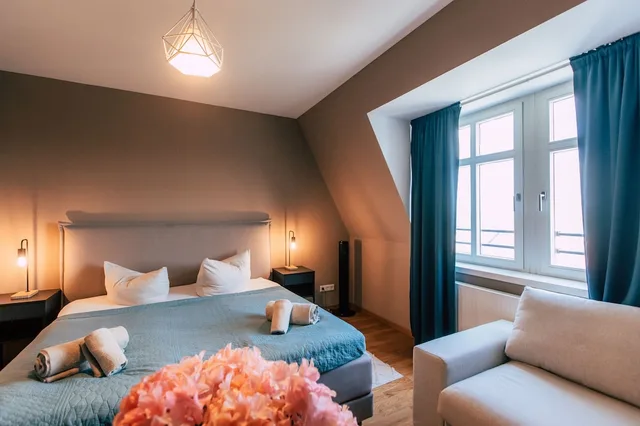 3 Rooms, Roof Top, Apartment, 1 Double and 2 Queen Beds, Terrace, Kitchen، Stadthaus By Hentschels Apartments 1/7