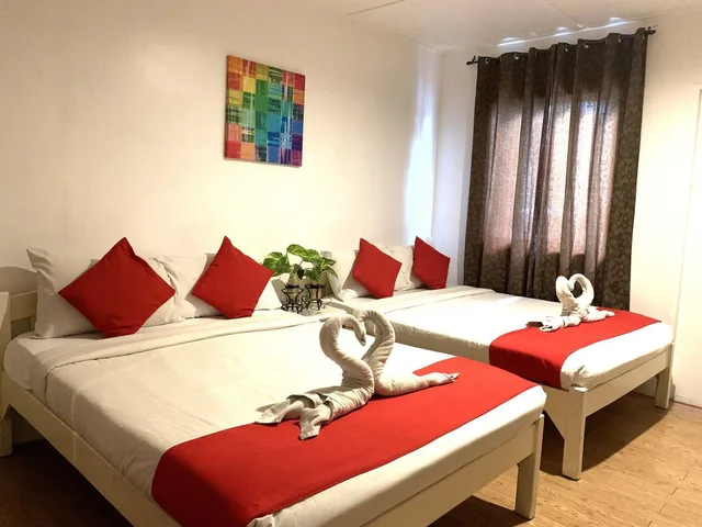 غرفة قياسية رباعية بسريرين مزدوجين، OYO 150 Davao Airport View Hotel 1/1