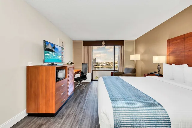 غرفة بسرير كينج، Best Western Orlando Gateway Hotel 1/3