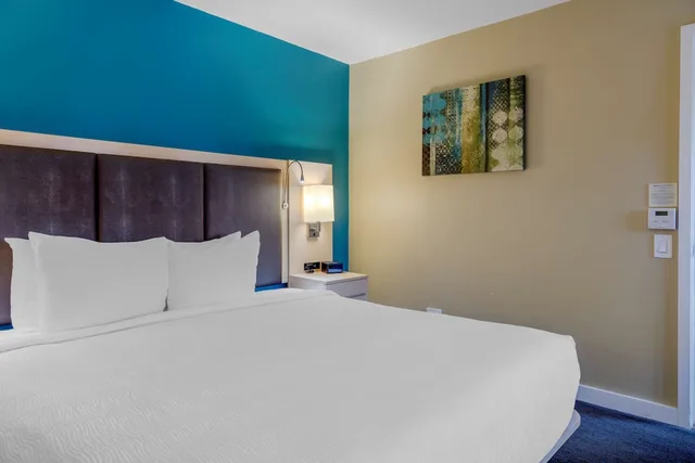 جناح بسرير كوين لذوي الإعاقة، Best Western Plus South Coast Inn 5/10