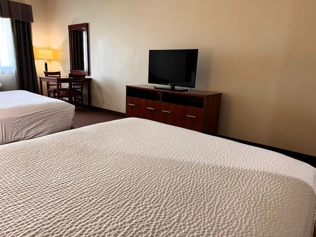 غرفة قياسية بسريرين كوين، Ramada By Wyndham College Station 6/8