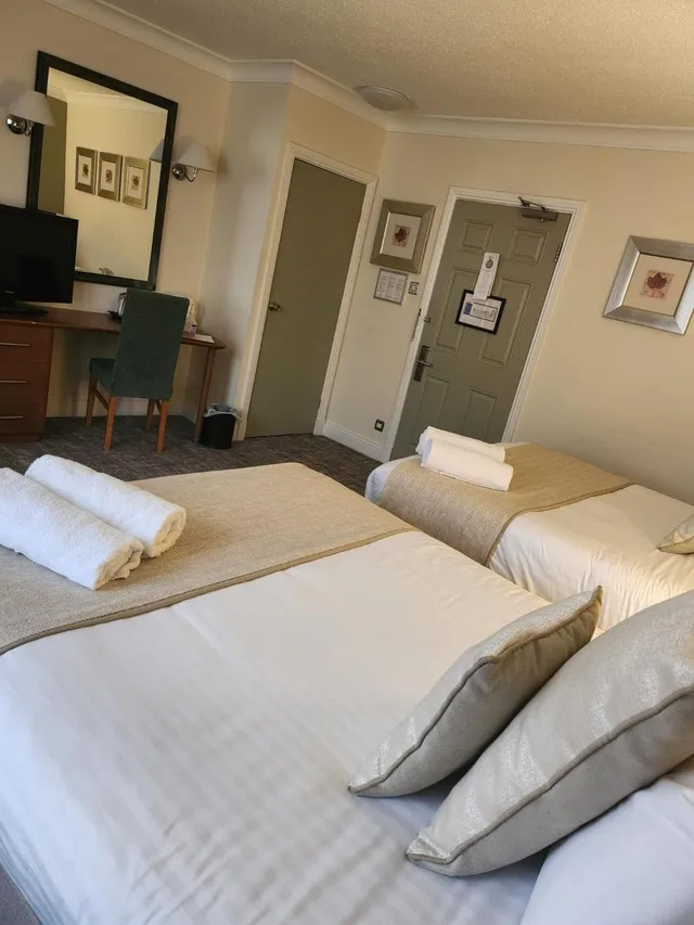 غرفة عائلية، The Caledonian Hotel 1/6