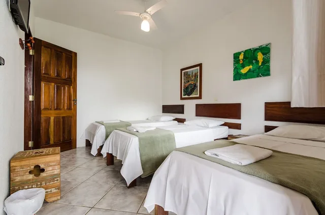 2 Bedrooms, Standard, 1 Double and 4 Single Beds، Brunello Pousada 2/4