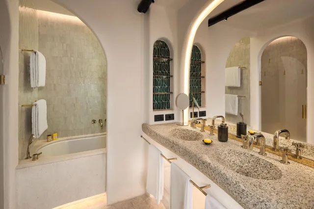 جناح ديلوكس بسرير كينج، Hotel Cala Di Volpe Costa Smeralda 1/1