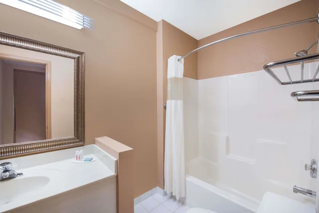 غرفة بسرير كينج، Travelodge by Wyndham Globe AZ 4/4