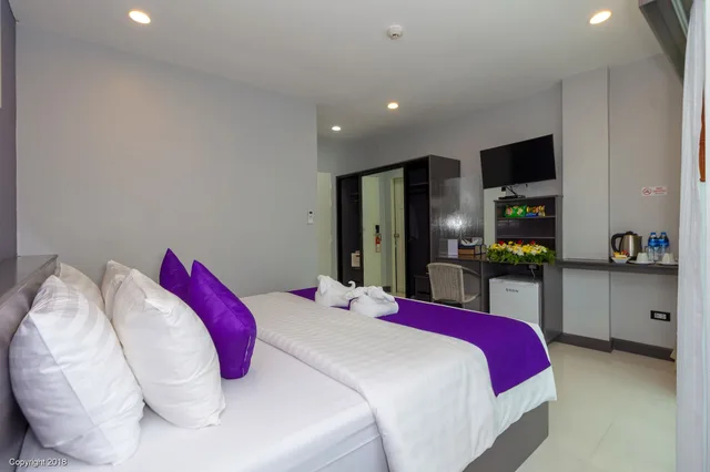 غرفة سوبيريور بسرير مزدوج بشرفة، MODERN LIVING HOTEL 8/10