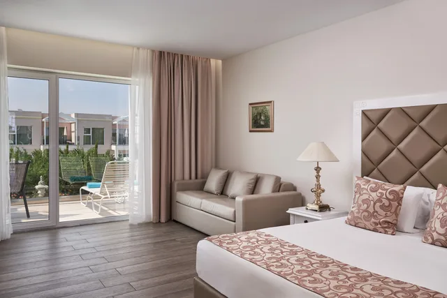 غرفة سوبيريور بسرير مزدوج أو سريرين منفصلين بإطلالة على المسبح، Sandy Villas Resort 1/1