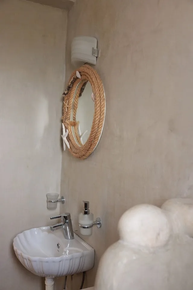 غرفة اقتصادية بسرير كوين، Anemomilos Hotel 3/3