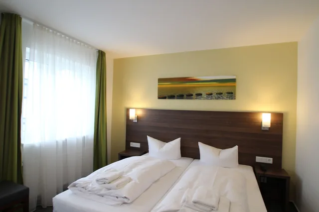 غرفة بسريرين منفصلين، Goethe Conference Hotel 1/10
