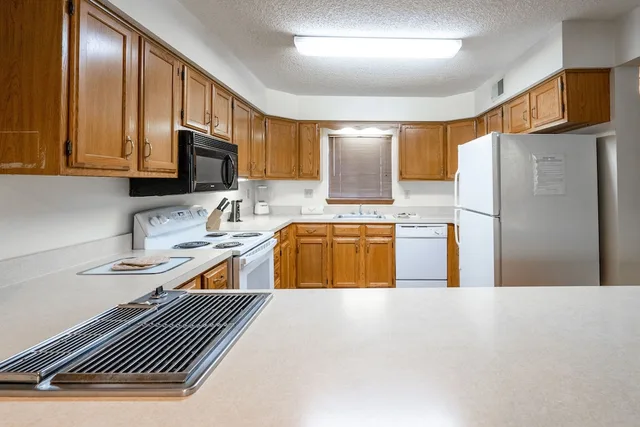2 Bedrooms, Suite, Twin Beds, King Bed, 2 Sofa, Sauna, The Villas at French Lick Springs 3/6