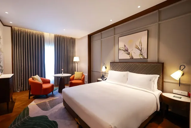 غرفة قياسية بسرير كينج لذوي الإعاقة، Holiday Inn New Delhi Mayur Vihar Noida 1/10