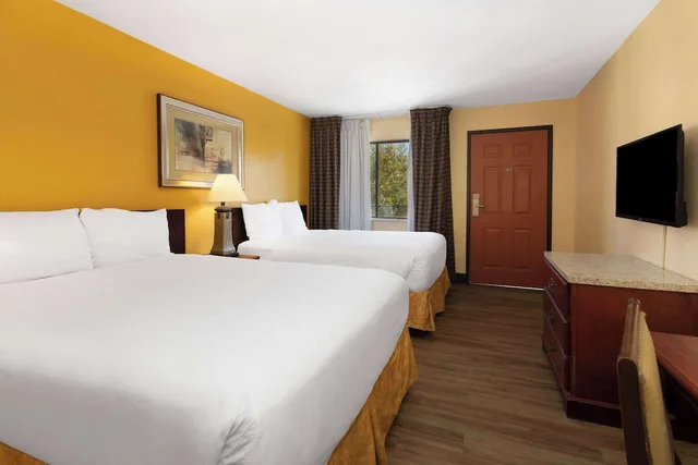 غرفة ديلوكس بسريرين كوين، Travelodge By Wyndham Albuquerque East 3/8