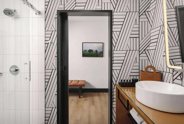 Room, 2 Queen Beds, Hotel Tupelo, a Wyndham Hotel 4/6