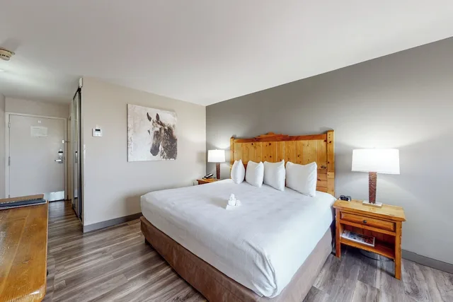 غرفة قياسية بسرير كينج يُسمح فيها بالحيوانات الأليفة، Best Western Plus Rio Grande Inn 1/10