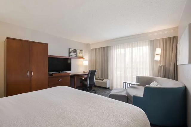غرفة ديلوكس بسرير كينج مع أريكة، Sonesta Select Atlanta Midtown Georgia Tech 3/4