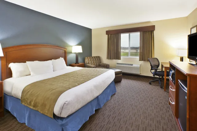 غرفة ديلوكس بسرير كوين لذوي الإعاقة، AmericInn by Wyndham Bay City 1/6
