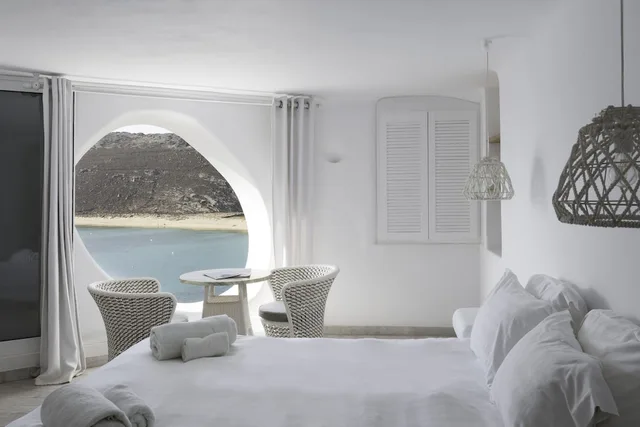 جناح جونيور بسرير مزدوج بإطلالة على البحر، Panormos Village Seaside Resort 6/6