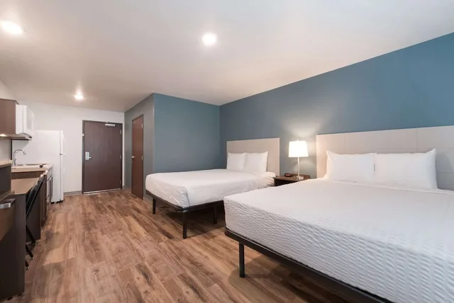 غرفة قياسية بسريرين كوين، WoodSpring Suites Philadelphia Northeast 1/2