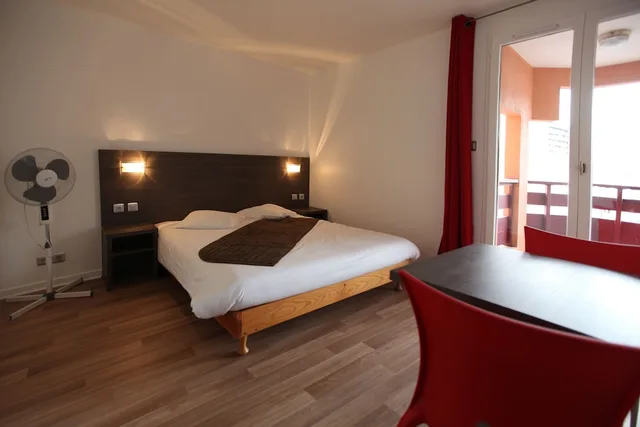 استوديو بسرير مزدوج مع أريكة، Geneva Residence 2/2