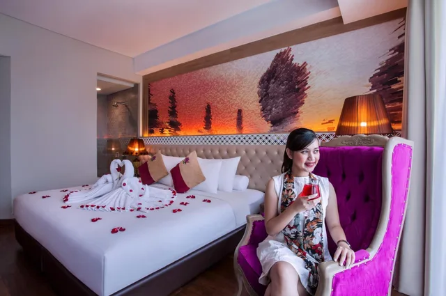 غرفة ديلوكس بسرير كينج وسرير كوين، Grand Mercure Yogyakarta Adi Sucipto 4/8
