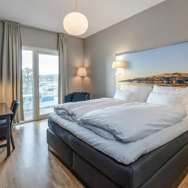 غرفة ديلوكس بسرير كينج، Quality Hotel Grand Larvik 1/3