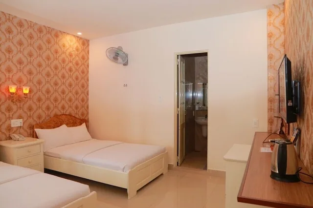 غرفة قياسية بسريرين منفصلين، Royal Hotel 1/8