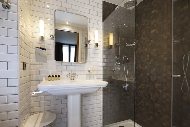 غرفة بسريرين منفصلين، Whistler Hotel 5/7